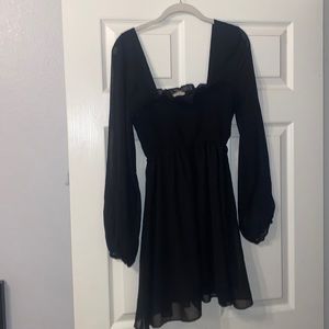 size medium black long sleeve mini dress